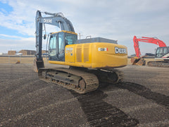 2011 Deere 240D LC