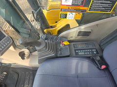2011 Deere 240D LC